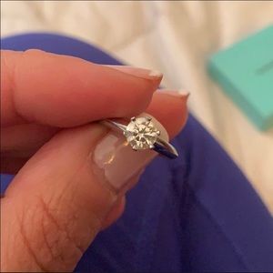 The Tiffany &co setting engagement ring platinum